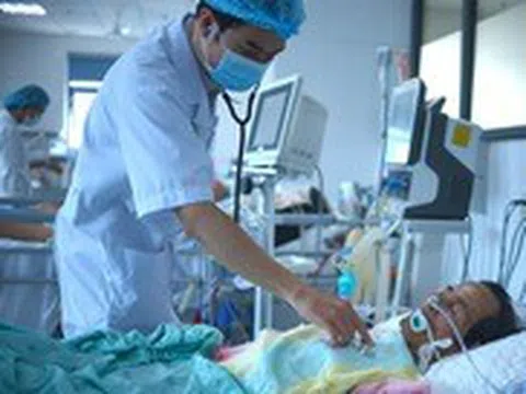 Nắng nóng, nhiều người lớn tuổi bị đột quỵ