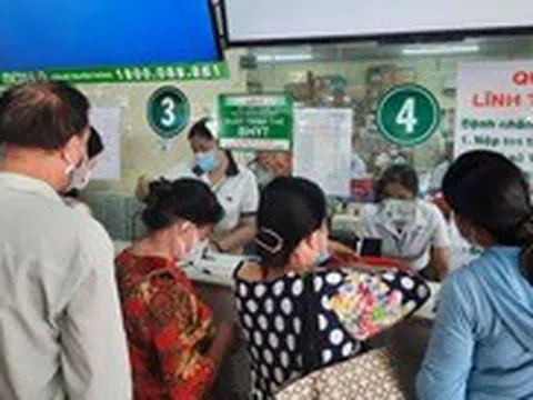 Người bệnh mạn tính 'lặn lội' hàng chục km hằng tháng để tái khám