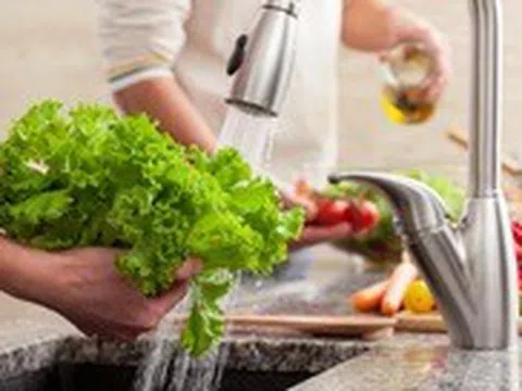 Mùa nắng nóng, bí quyết nào chọn thực phẩm sạch, tránh ngộ độc?