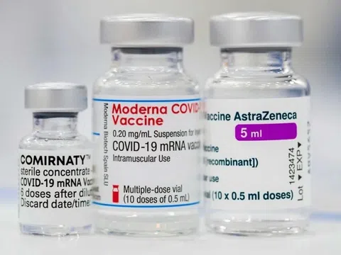 Trước AstraZeneca, vaccine Covid-19 đã gây hoang mang ra sao