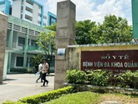 Bệnh viện báo cáo gì vụ siêu âm u nang buồng trứng phải nhưng phẫu thuật bóc u buồng trứng trái?