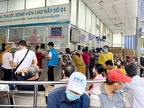 Đi khám bảo hiểm y tế, hụt hẫng khi cầm toa mua thuốc