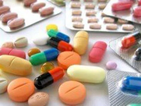 Dùng nhiều thuốc bổ, thực phẩm chức năng cho trẻ có nên không?