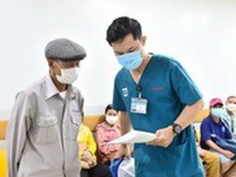 Khi bệnh viện công buộc phải cạnh tranh