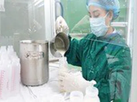 Hàng ngàn trẻ sinh non cần ‘liều thuốc’ đặc biệt từ sữa mẹ