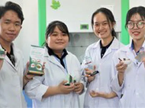 Sinh viên bào chế phim ngậm giúp ngủ ngon