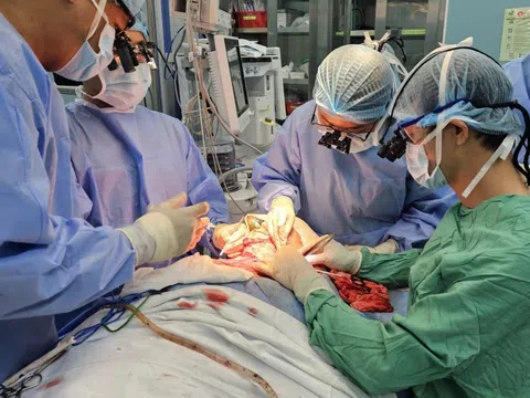 Cứu thanh niên 26 tuổi bị bỏng đến biến dạng cơ thể