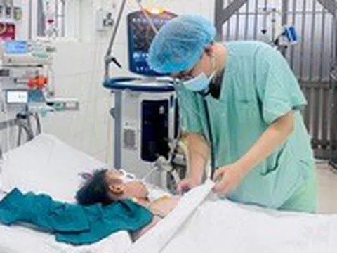 Bệnh nhi 9 tuổi suy tim nguy kịch được cứu sống