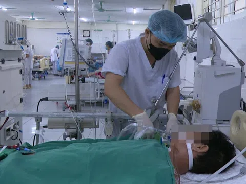 Người đàn ông nhập viện sau khi ăn thịt lợn