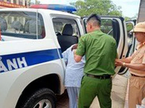 Công an hỗ trợ đưa sĩ tử mổ ruột thừa đến điểm thi ở Hải Phòng