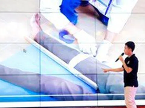 Sinh viên soạn cẩm nang cấp cứu ngoại viện