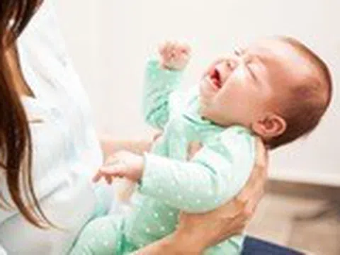 Những cách đơn giản giúp giải quyết nghẹt mũi cho trẻ từ 0 - 3 tuổi