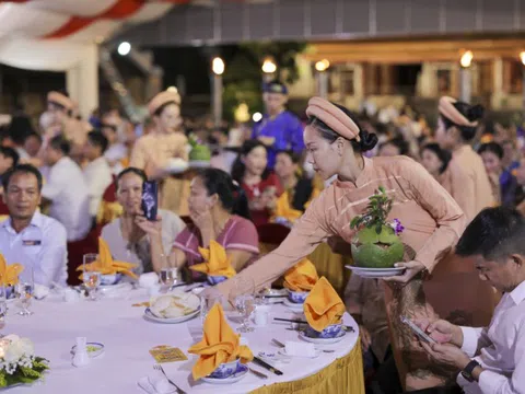 Ban tổ chức lý giải về Dạ yến hoàng cung Huế giá 2 triệu đồng