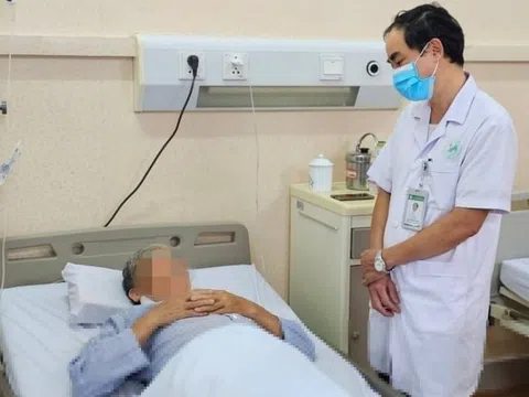 Suy thận cấp vì một sai lầm khi uống nước