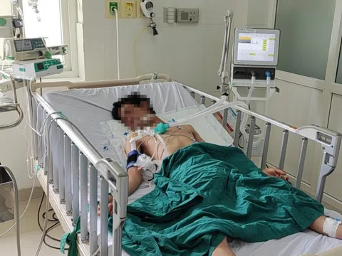 Nguy kịch sau khi vô tình giẫm phải phế liệu