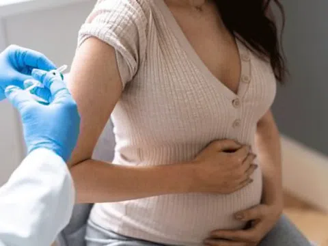 Ba loại vaccine phụ nữ mang thai nên tiêm