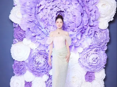 Hồng Diễm diện phong cách gợi cảm ở sự kiện