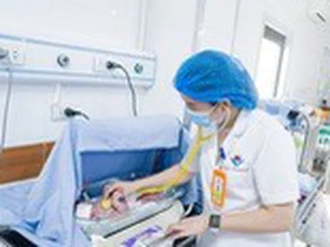Trẻ sơ sinh bị vàng da cần được chú ý chăm sóc cực sớm