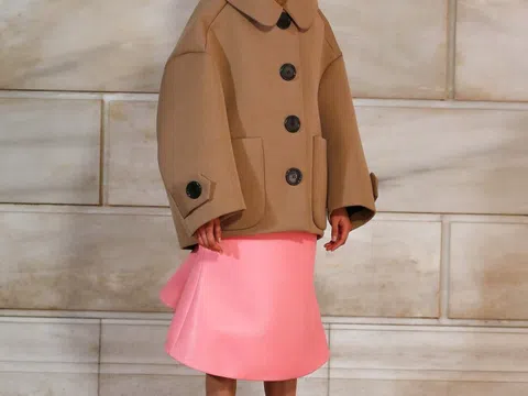 Phương Oanh hóa búp bê ở show Marc Jacobs