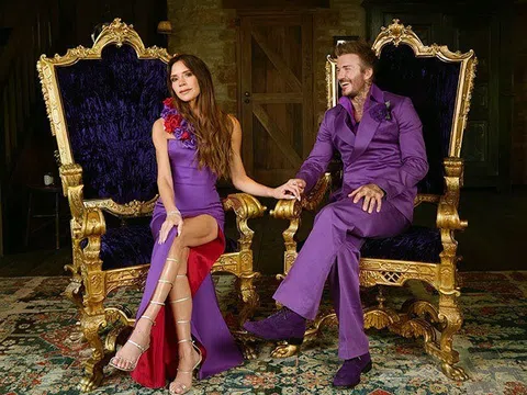 Vợ chồng David Beckham mặc lại đồ cưới