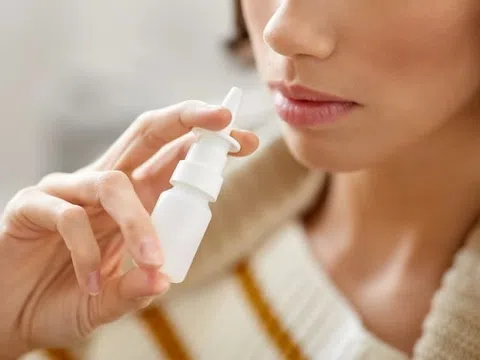 Vaccine Covid-19 dạng xịt sắp thử nghiệm trên người