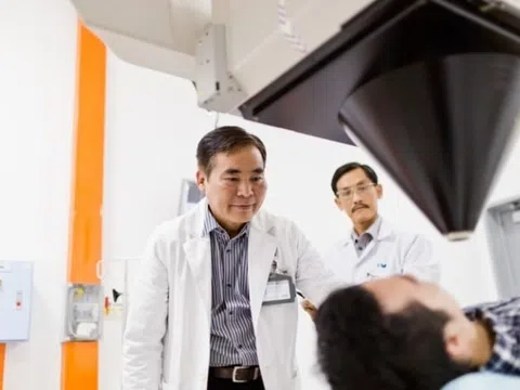 Điều trị cường giáp hiệu quả và an toàn bằng ‘phẫu thuật không dao’