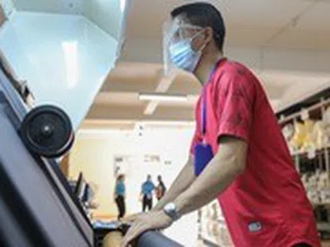 Tin tức sáng 12-7: 50 ngày thí điểm TP.HCM thu phí vỉa hè hơn 1 tỉ; Thu nhập công nhân gần 10 triệu