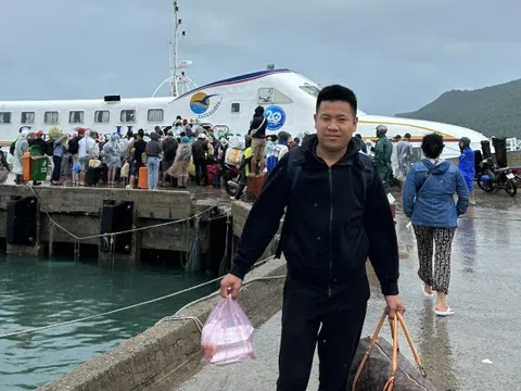 Tàu cao tốc Nam Du chạy lại, 700 khách mắc kẹt được trở về