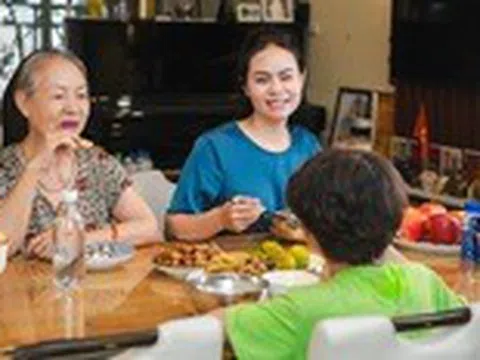 Phụ nữ sau 40: Chăm sóc sức khỏe để sống trọn vẹn, đủ đầy