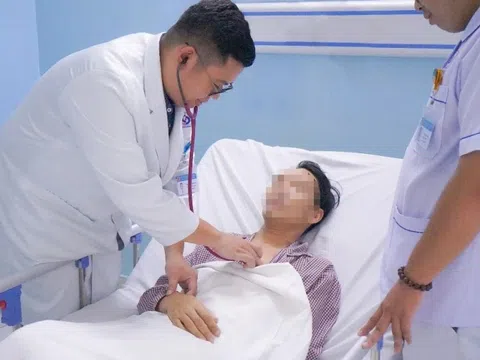 Bất ngờ đột tử khi đang uống cà phê