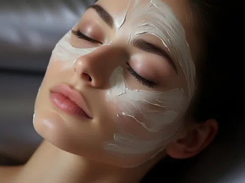 Sai lầm khi dùng kem dưỡng ẩm gây mụn nhiều hơn