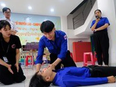 Sinh viên y khoa biên soạn, tặng cộng đồng hơn 2.000 cẩm nang sơ cấp cứu