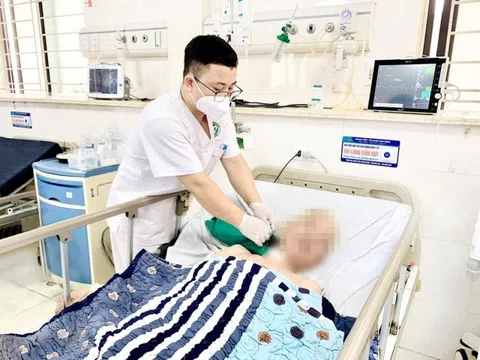Người đàn ông phải đi cấp cứu chỉ sau bữa nhậu
