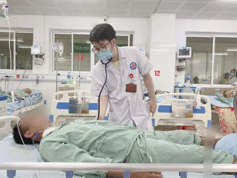 Một sai lầm khi uống nước dễ dẫn đến suy thận