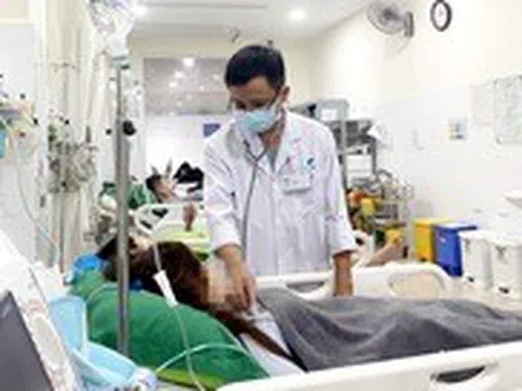 8 nhân viên ngân hàng nhập viện nghi ngộ độc khí CO