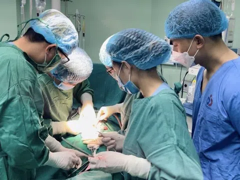 Thai phụ mắc cùng lúc hai bệnh lý sản khoa nguy hiểm