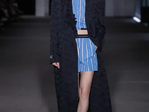 Quần shorts nam giới thành mốt hot của phụ nữ
