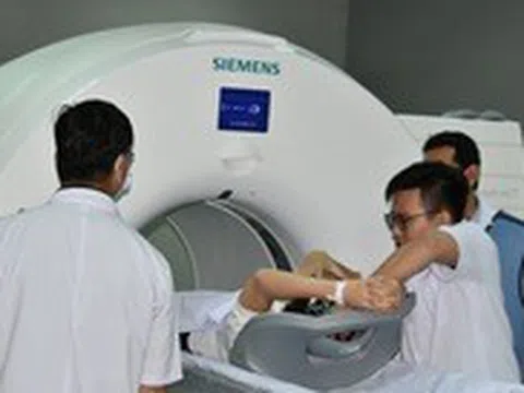 Kiên Giang sử dụng máy chẩn đoán ung thư đầu tiên tại Đồng bằng sông Cửu Long