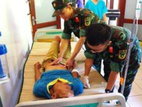 Trung tâm y tế Trường Sa cấp cứu ngư dân bị viêm dạ dày ruột