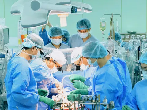 Hành trình nghẹt thở đưa trái tim về TP.HCM để tiếp nối nhịp đập