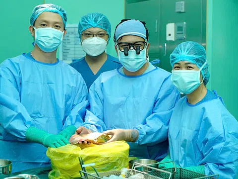 Một lá gan người đã mất cứu hai người sống
