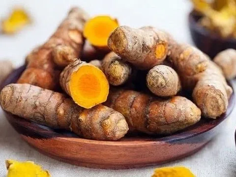 6 lợi ích sức khỏe bất ngờ từ củ nghệ