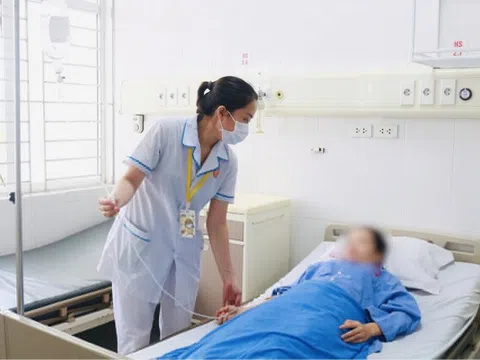 Nhập viện cấp cứu sau bữa cơm với thịt ba ba