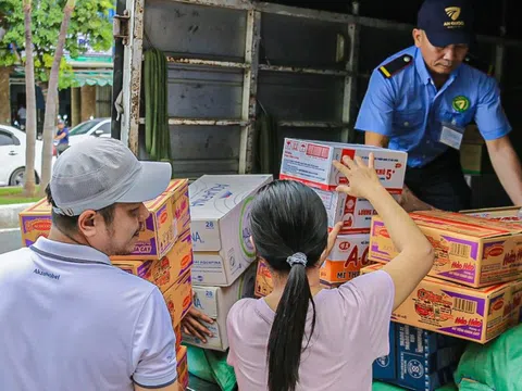 Ngoài bánh chưng, mì tôm, có thể cứu trợ thực phẩm gì cho bà con vùng bão lũ?