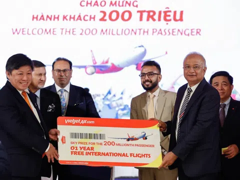 Hơn thập niên 'bay khắp thế giới, làm mới chính mình' của Vietjet