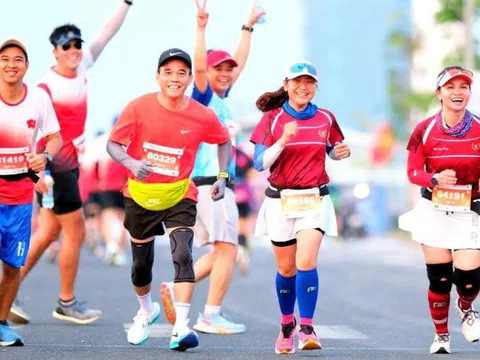 Phụ nữ có thai có nên tham gia giải chạy bộ?