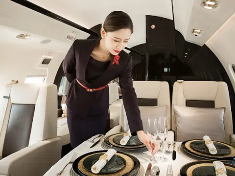 Đi máy bay riêng đắt thế nào