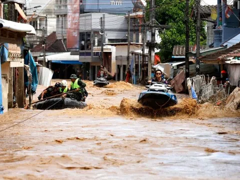 Nhiều khách hủy đến Chiang Mai vì lũ lụt