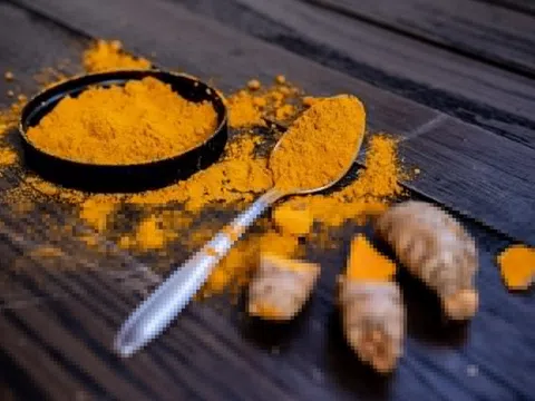 Tác dụng của củ nghệ với một số bệnh ngoài da