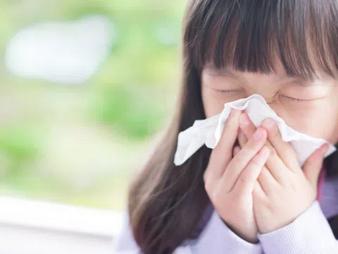 Lý do trẻ hay ốm khi mưa nắng thất thường